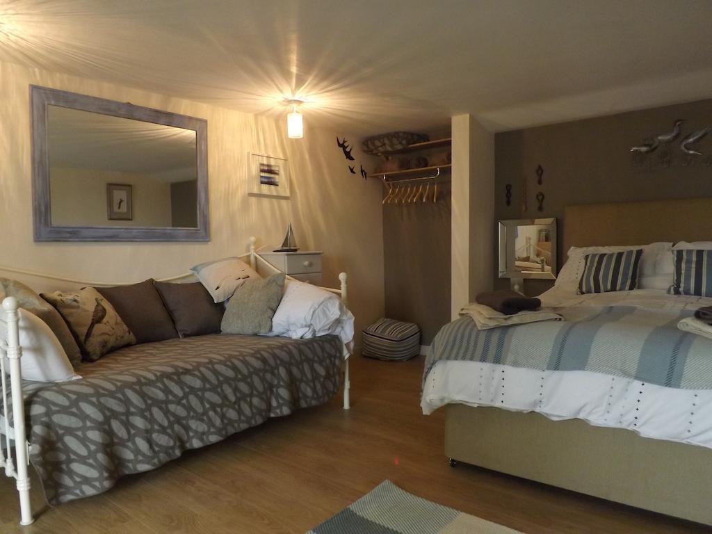 ניו קוואי The Swallows Guest House חדר תמונה