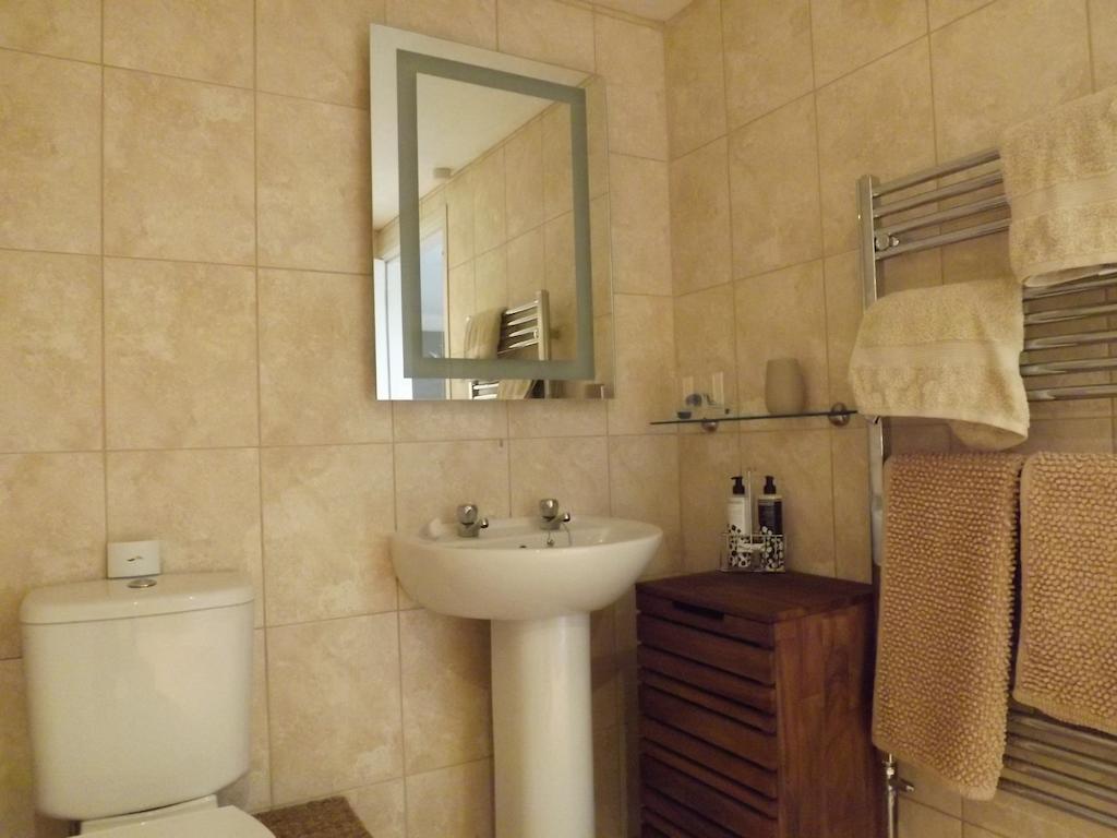 ניו קוואי The Swallows Guest House חדר תמונה